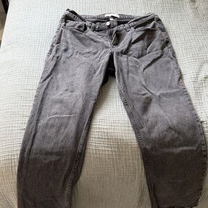 Abercrombie 90s Straight Mid Rise Black Washed Denim Jeans